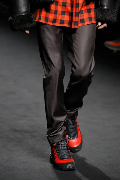 Look 33